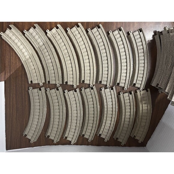 Thomas & Friends Trackmaster TRAIN Railway Curved Tracks HIT Pack Lot Beige - Picture 2 of 5